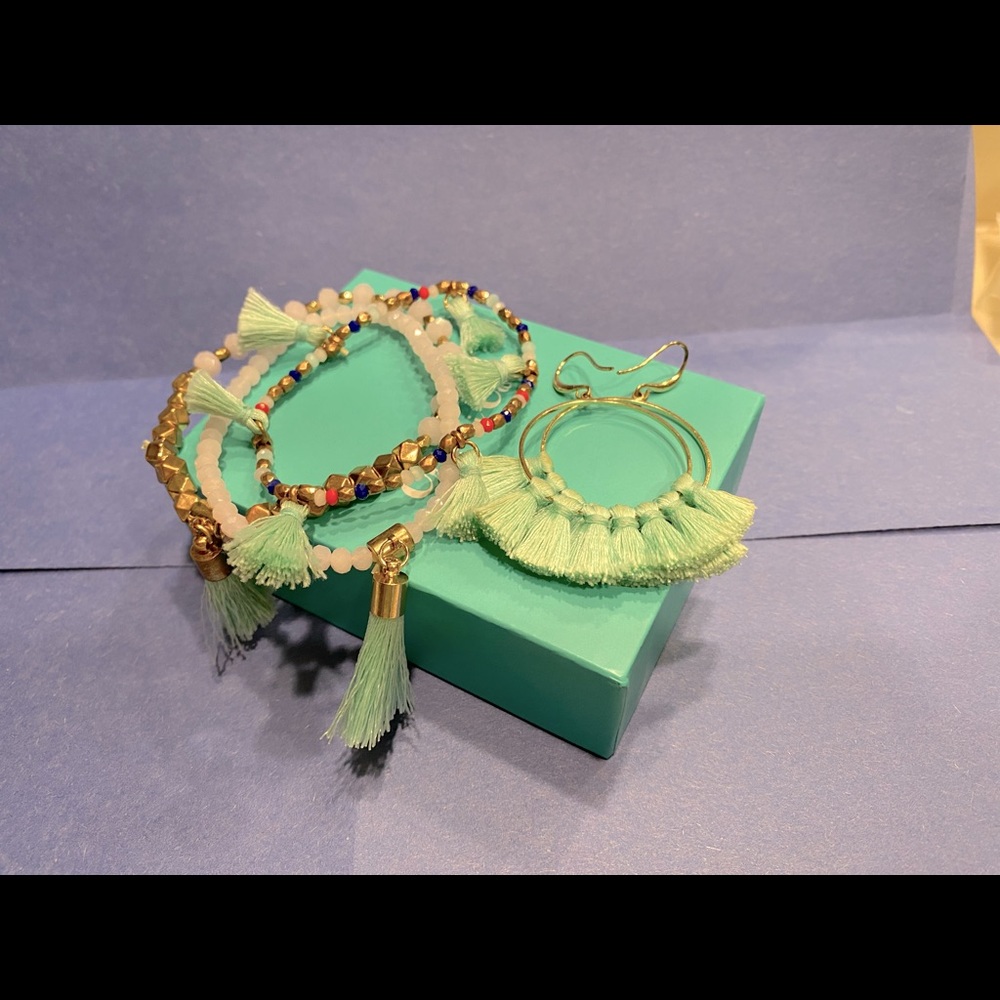 Origami Owl Hostess Exclusive Kindness Matters Tassel earrings bracelet set